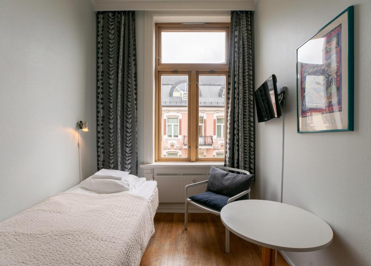 Standard Single Room,1344787628:JPEG